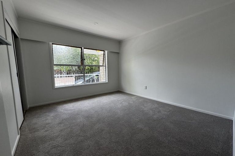 Photo of property in 11 Waitemata Road, Hauraki, Auckland, 0622