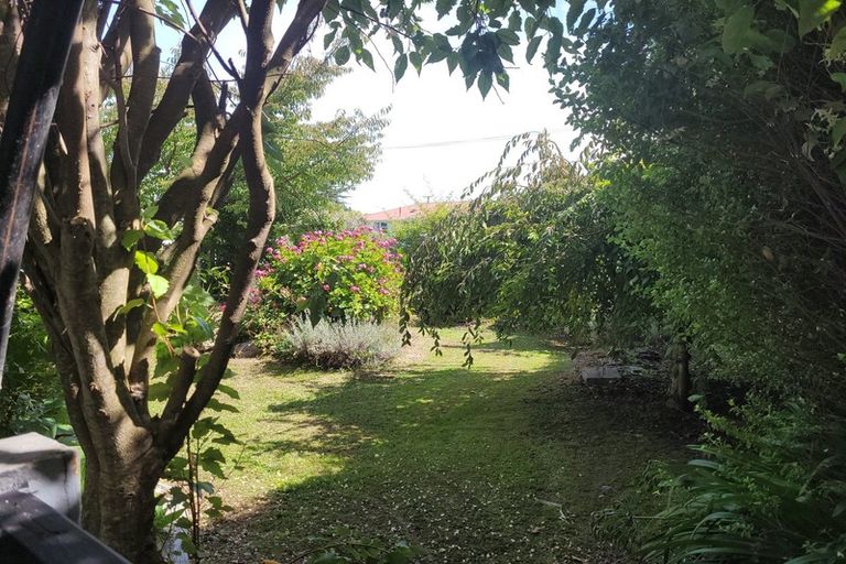 Photo of property in 8a Shanly Street, Waipawa, 4210