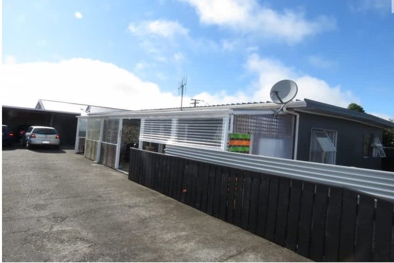 Photo of property in 223-225 Palmerston Street, Westport, 7825