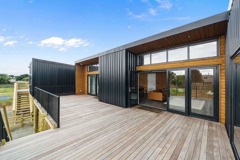 Photo of property in 42 Kapiti Lane, Otaki Beach, Otaki, 5512