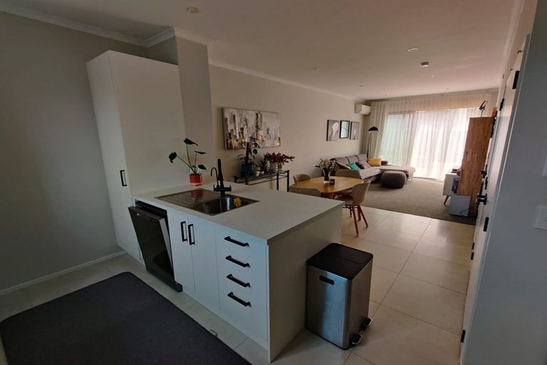 Photo of property in 40 Ringa Matau Road, Hobsonville, Auckland, 0616