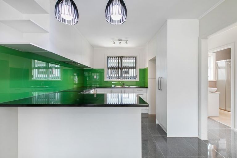 Photo of property in 48a Mountain Road, Mangere Bridge, Auckland, 2022