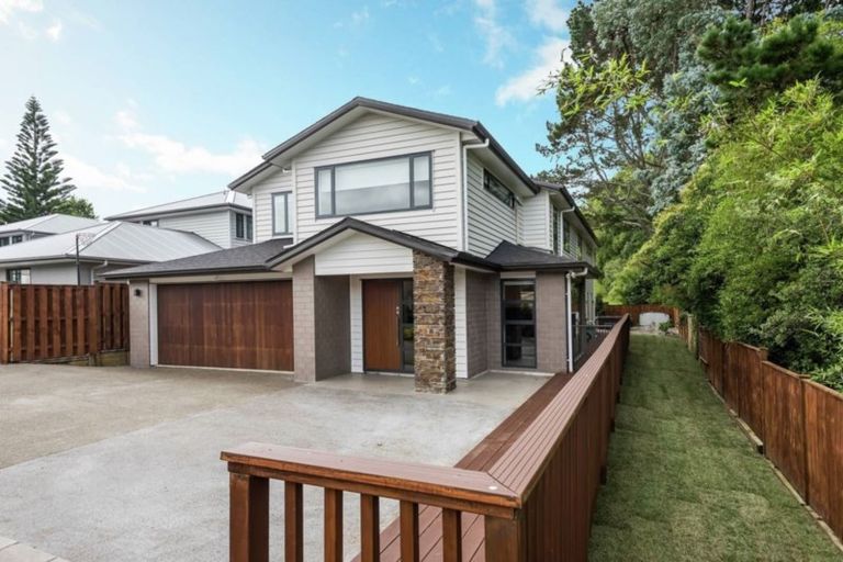 Photo of property in 16 Carlos Drive, Flat Bush, Auckland, 2016
