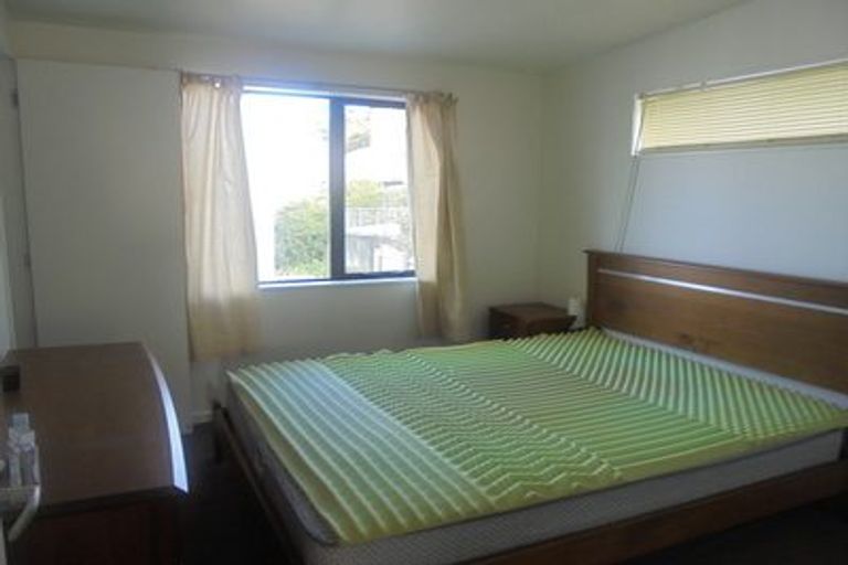 Photo of property in 11 Gordon Place, Newtown, Wellington, 6021