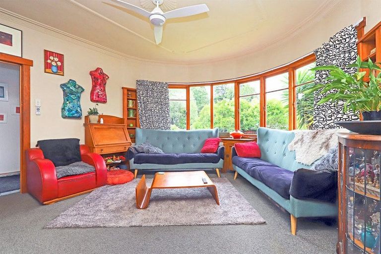 Photo of property in 18 Saint Marys Road, Waipukurau, 4200