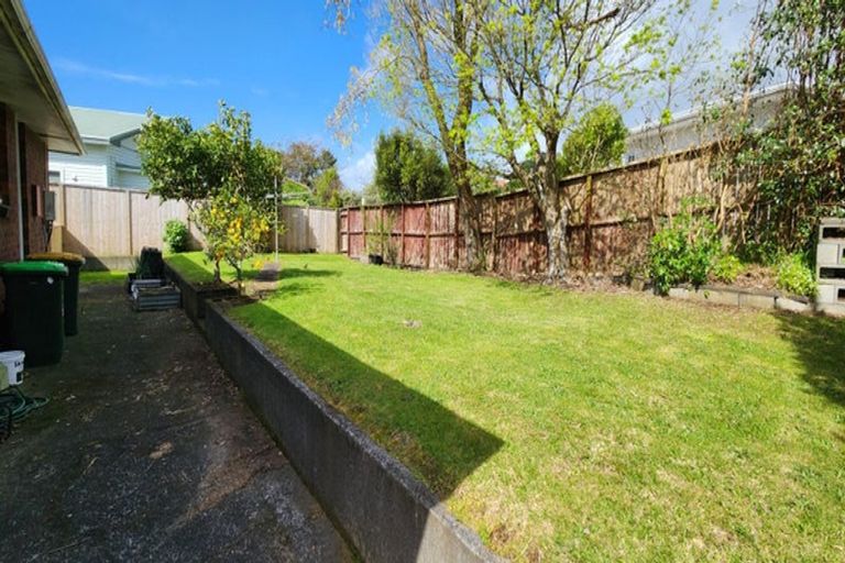 Photo of property in 10 Beaumont Crescent, Frankleigh Park, New Plymouth, 4310