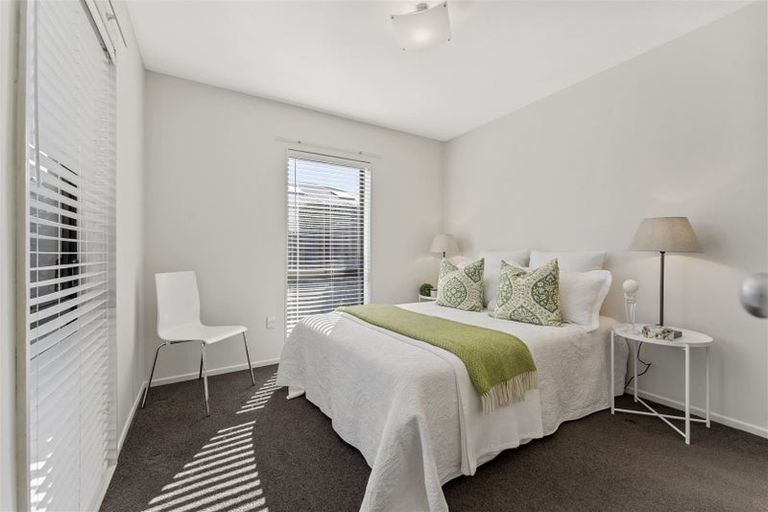 Photo of property in 54a Searells Road, Strowan, Christchurch, 8052