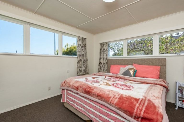 Photo of property in 64 Kapiti Road, Paraparaumu, 5032