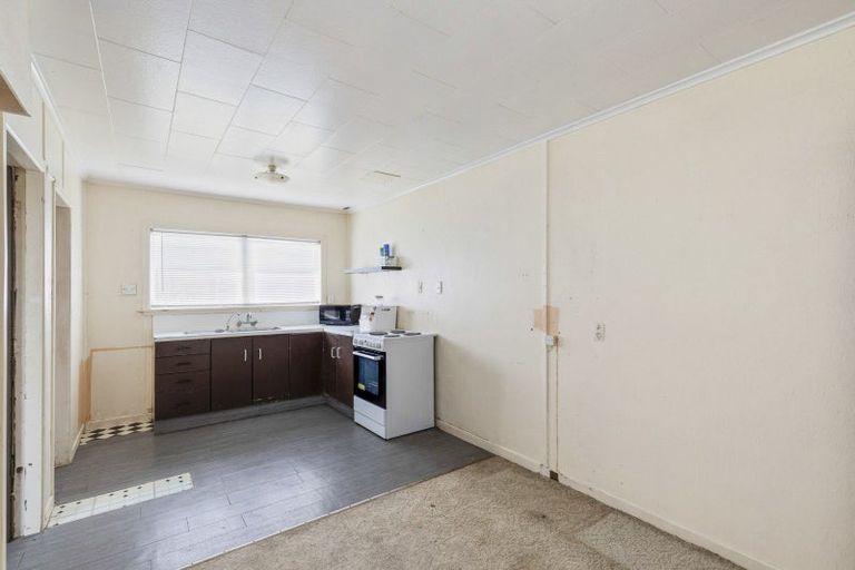 Photo of property in 3 Wiremu Place, Blagdon, New Plymouth, 4310