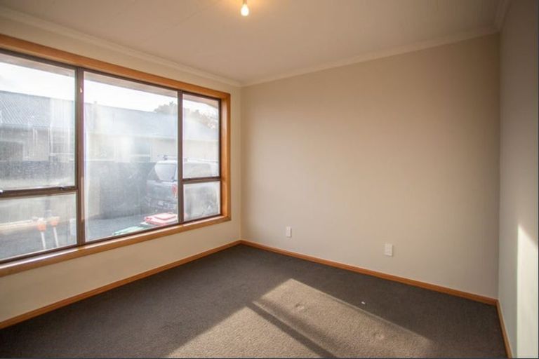 Photo of property in 17 Skerten Avenue, Hornby, Christchurch, 8042