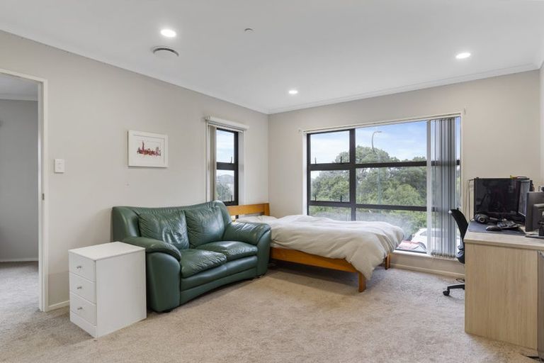 Photo of property in 25 Drumbuoy Drive, Flat Bush, Auckland, 2019