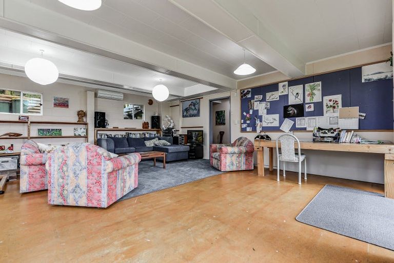 Photo of property in 92 Poaka Avenue, Dinsdale, Hamilton, 3204