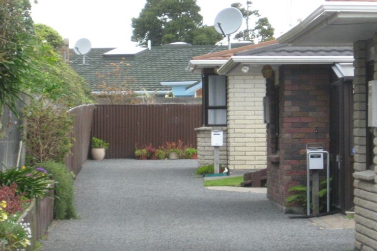Photo of property in 77a Tukapa Street, Westown, New Plymouth, 4310