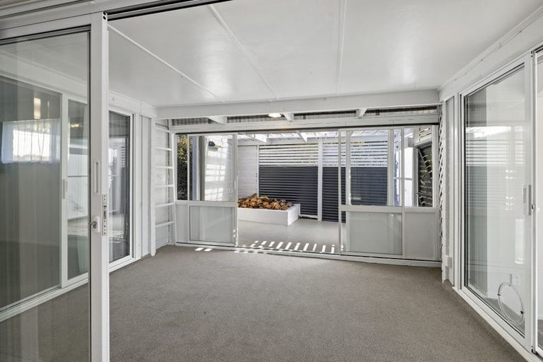 Photo of property in 41 Maratahu Street, Westown, New Plymouth, 4310