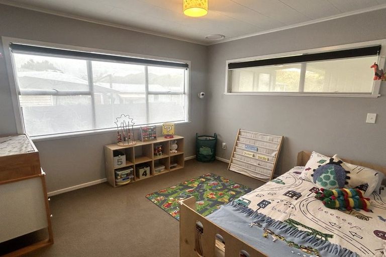 Photo of property in 18 Arawhata Road, Paraparaumu, 5032
