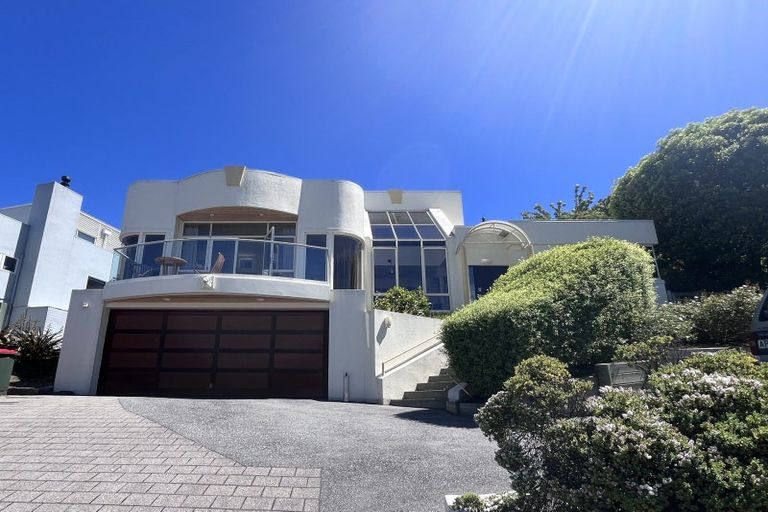 Photo of property in 11 Peregrine Place, Queenstown, 9300
