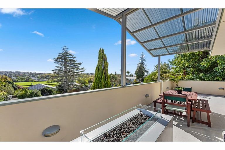 Photo of property in 42 Velma Road, Hillcrest, Auckland, 0627