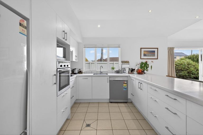 Photo of property in 30 Mary Street, Papanui, Christchurch, 8053