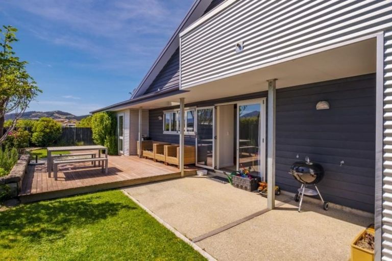 Photo of property in 1 Koru Way, Wanaka, 9305