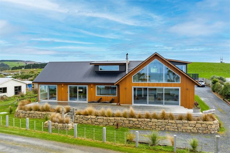 Photo of property in 1304 Kaka Point Road, Kaka Point, Balclutha, 9271