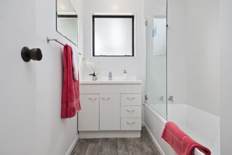 Photo of property in 14c Puriri Road, Pukekohe, 2120