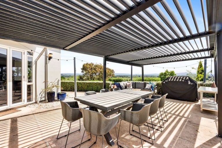 Photo of property in 15 Woodford Heights, Havelock North, 4130