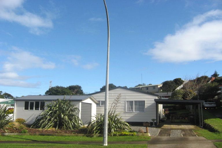 Photo of property in 7 Tahurangi Place, Spotswood, New Plymouth, 4310