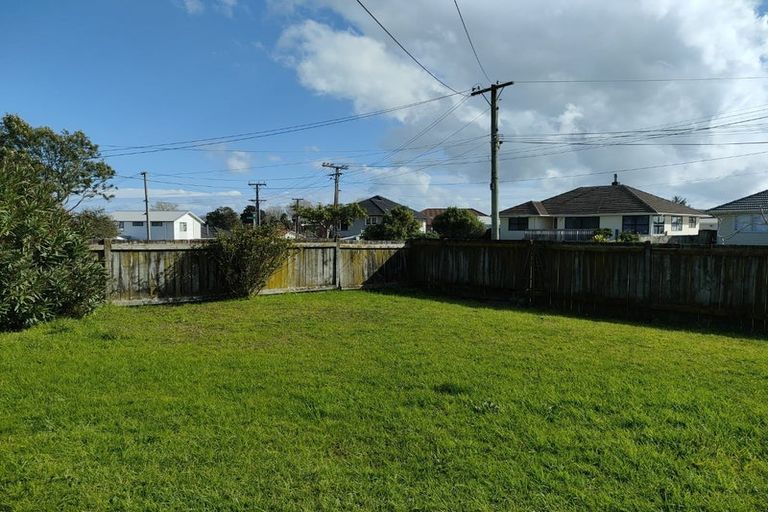 Photo of property in 25 Raglan Street, Mangere East, Auckland, 2024