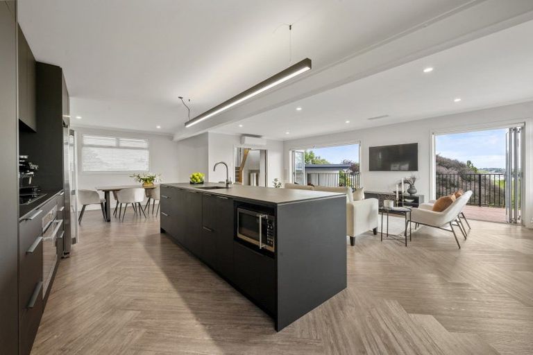 Photo of property in 2 Prospect Terrace, Pukekohe, 2120