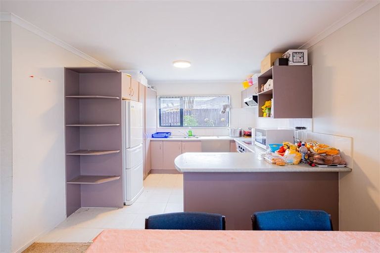 Photo of property in 8 Orrell Place, Mangere, Auckland, 2022