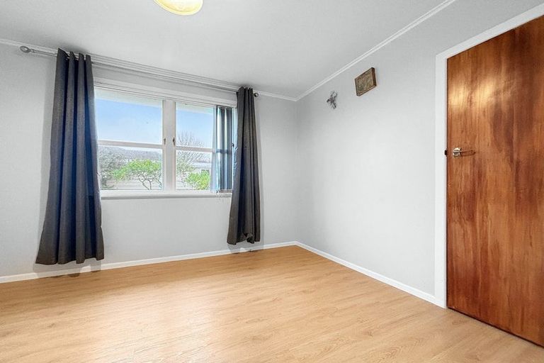 Photo of property in 7 Melba Street, Beach Haven, Auckland, 0626