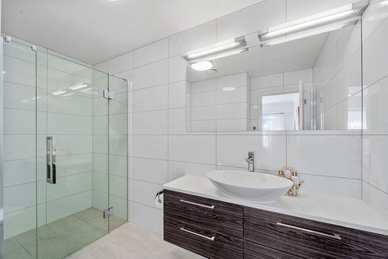 Photo of property in 78 Panorama Heights, Orewa, 0931