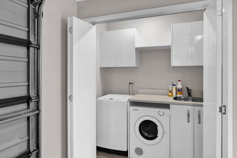 Photo of property in 12 Mercade Close, Stratford, 4332