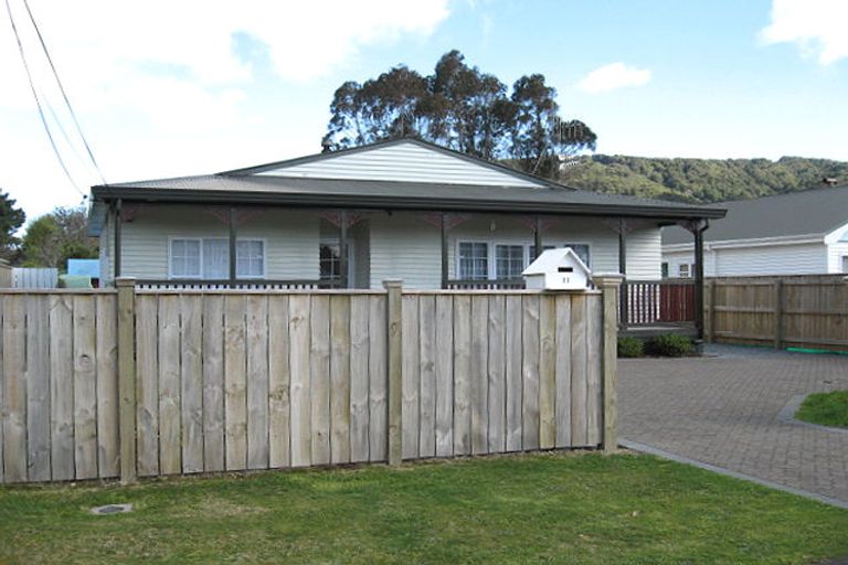 Photo of property in 11 Faulke Avenue, Wainuiomata, Lower Hutt, 5014