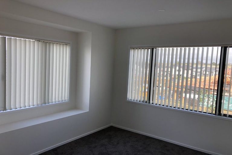 Photo of property in 59 Hayfield Way, Karaka, Papakura, 2113