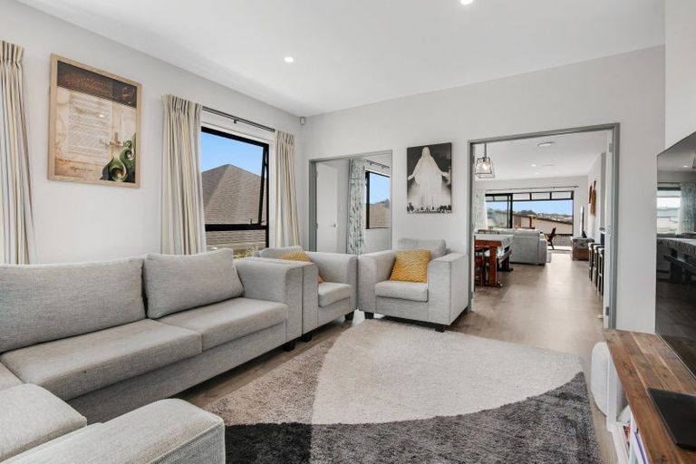 Photo of property in 4 Tendril Court, Orewa, 0931