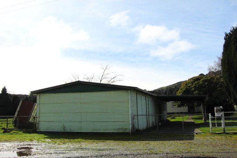 Photo of property in 17 Dick Street, Reefton, 7830