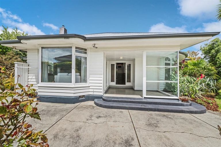 Photo of property in 8 Philpotts Road, Mairehau, Christchurch, 8052