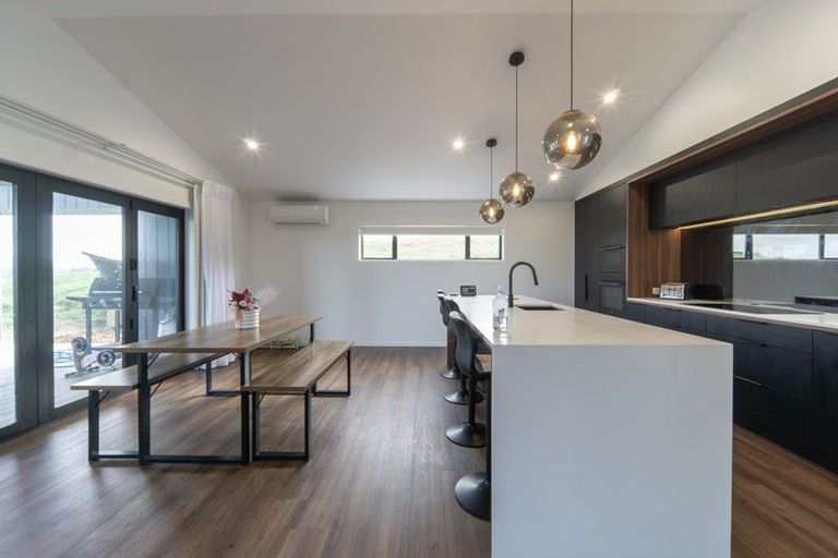 Photo of property in 2082 Kakaramea Road, Ngahinapouri, Hamilton, 3290