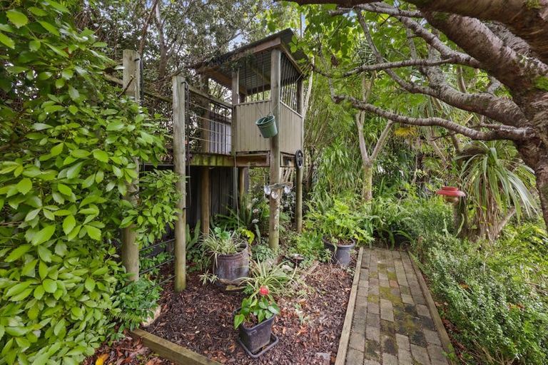 Photo of property in 4 Millen Place, Clarks Beach, 2122