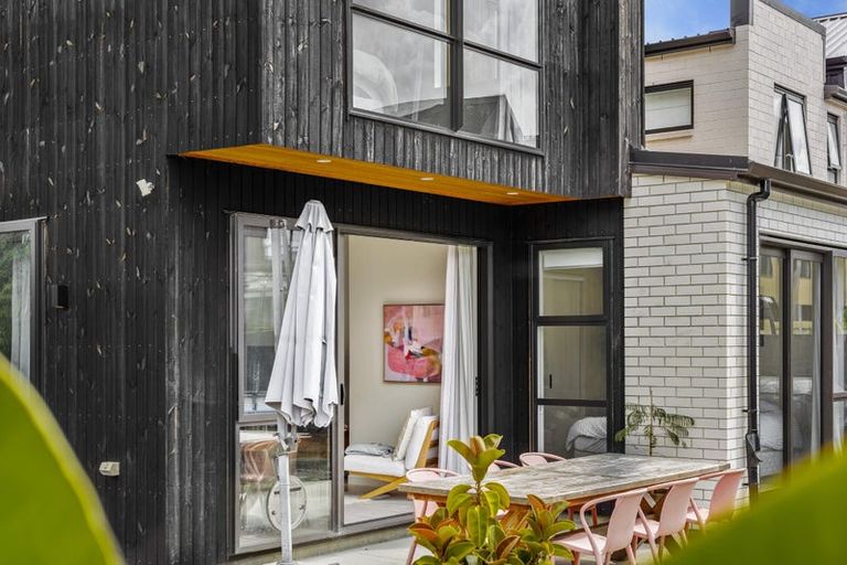 Photo of property in 64 Glidepath Road, Hobsonville, Auckland, 0616