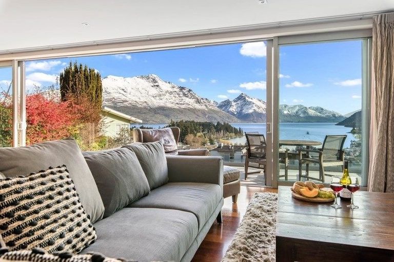 Photo of property in 45a Hallenstein Street, Queenstown, 9300