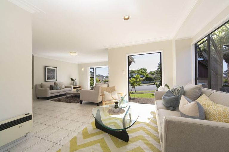 Photo of property in 13 Helga Crescent, Te Atatu Peninsula, Auckland, 0610