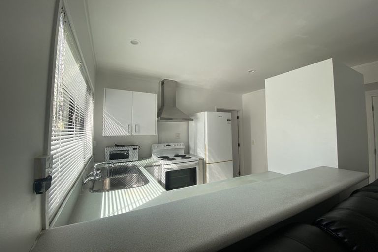 Photo of property in 1/17 Robin Lane, Browns Bay, Auckland, 0630