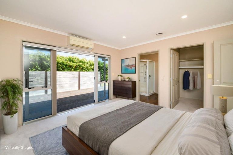 Photo of property in 27 Johnstone Drive, Fitzherbert, Palmerston North, 4410