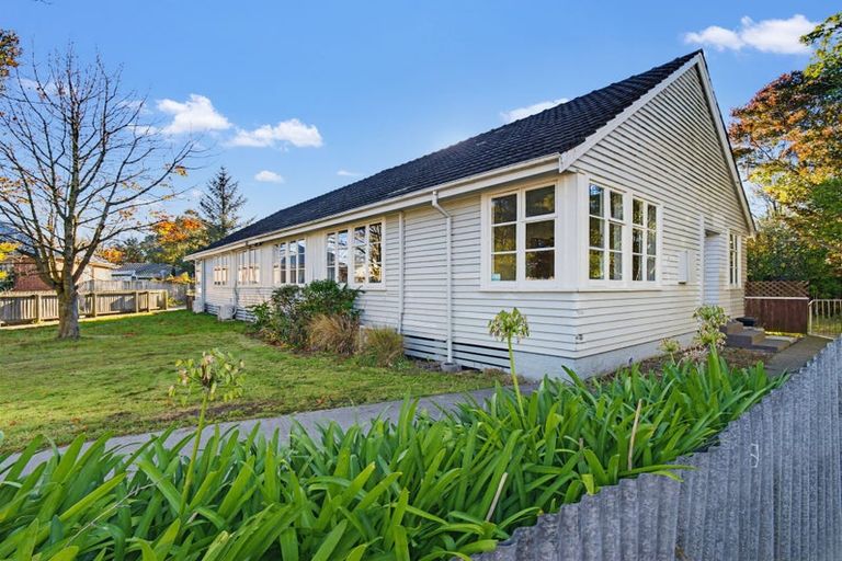 Photo of property in 14 Karamu Street, Upper Riccarton, Christchurch, 8041
