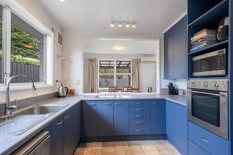 Photo of property in 18 Leybourne Avenue, Waikanae, 5036