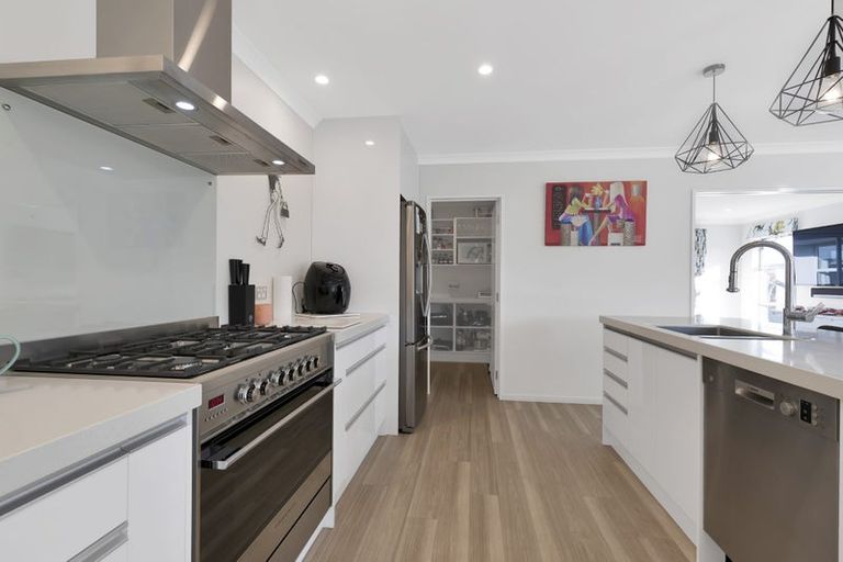 Photo of property in 12 Lewis Close, Rangiora, 7400