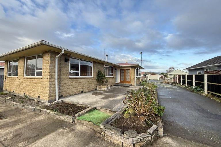 Photo of property in 40 Frensham Crescent, Woolston, Christchurch, 8062