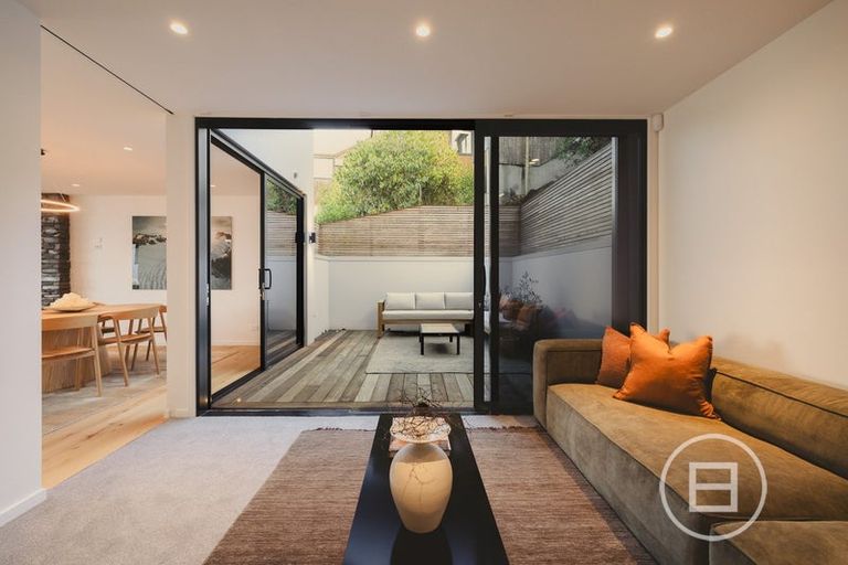 Photo of property in 7b Wakatipu Heights, Queenstown, 9300